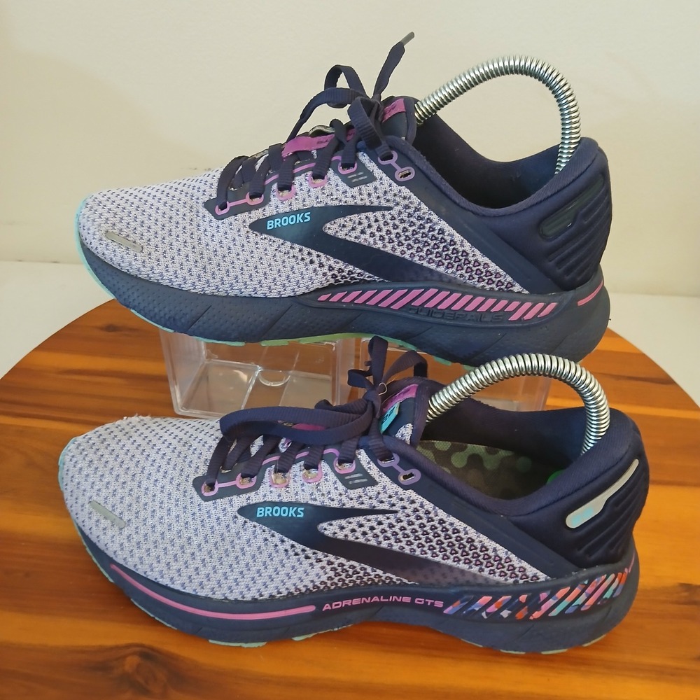 Brooks Adrenaline GTS 22 Women 8 Purple Running Shoes Sneakers 1203531B570